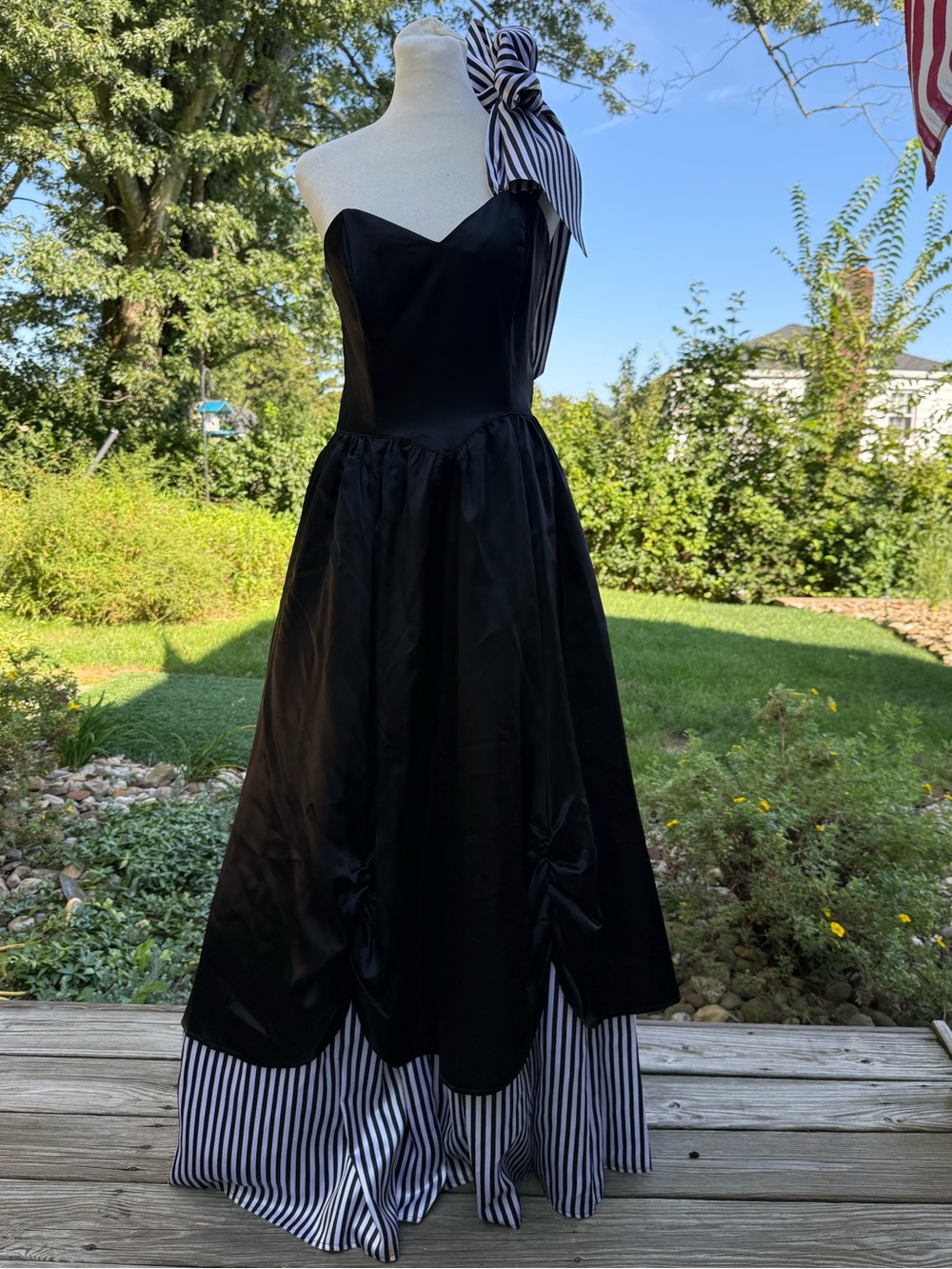 vintage 1980s Gunne Sax by Jessica McClintock S2/4 prom Halloween beetlejuice